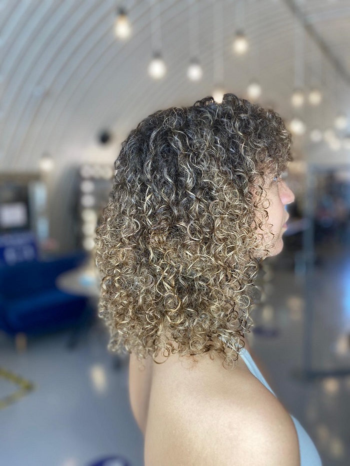 curly hair with moisture at clapham north