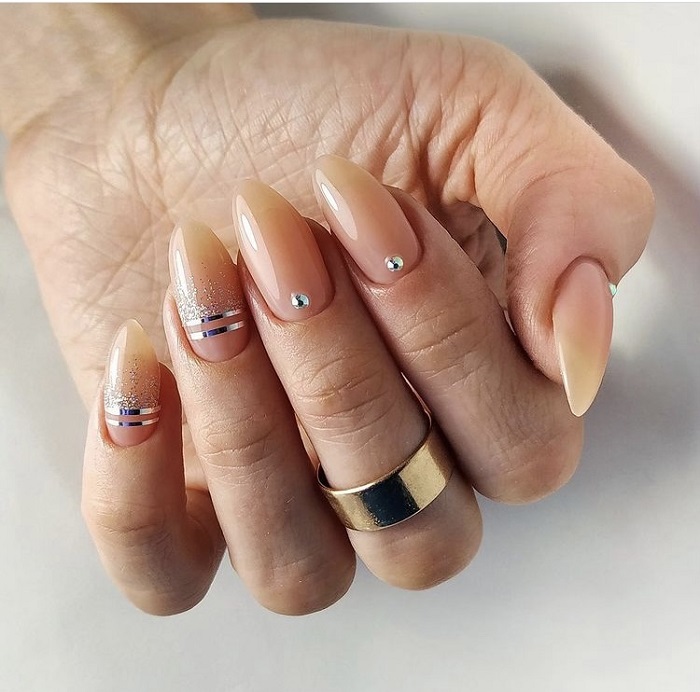 Nail Art Soho là nơi tuyệt vời để khám phá và trang trí móng tay của bạn với các mẫu nail art độc đáo và đẹp mắt. Với đội ngũ chuyên nghiệp và tâm huyết, bạn sẽ được trải nghiệm dịch vụ tốt nhất và sáng tạo tuyệt vời. Hãy xem hình ảnh liên quan để khám phá thêm.