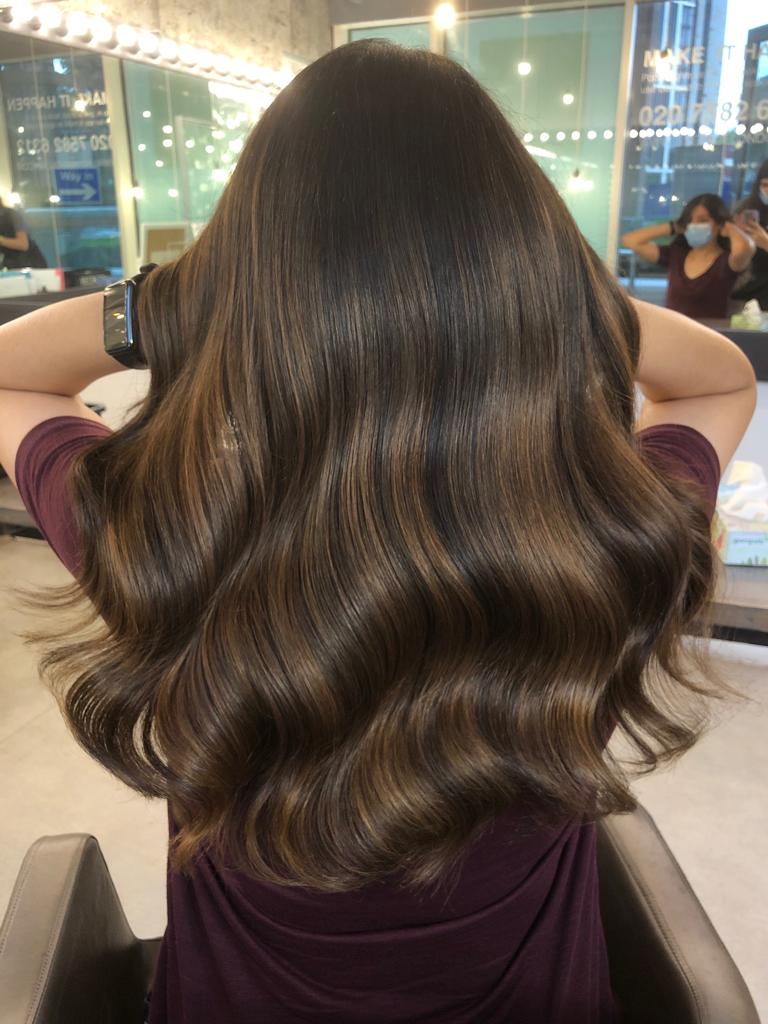 https://livetruelondon.com/wp-content/uploads/2021/12/brunette-balayage-best-balayage-balayage-london-london-salon-best-london-salon-soho-hair-salon-hair-salon-hairdressers-london-4.jpg