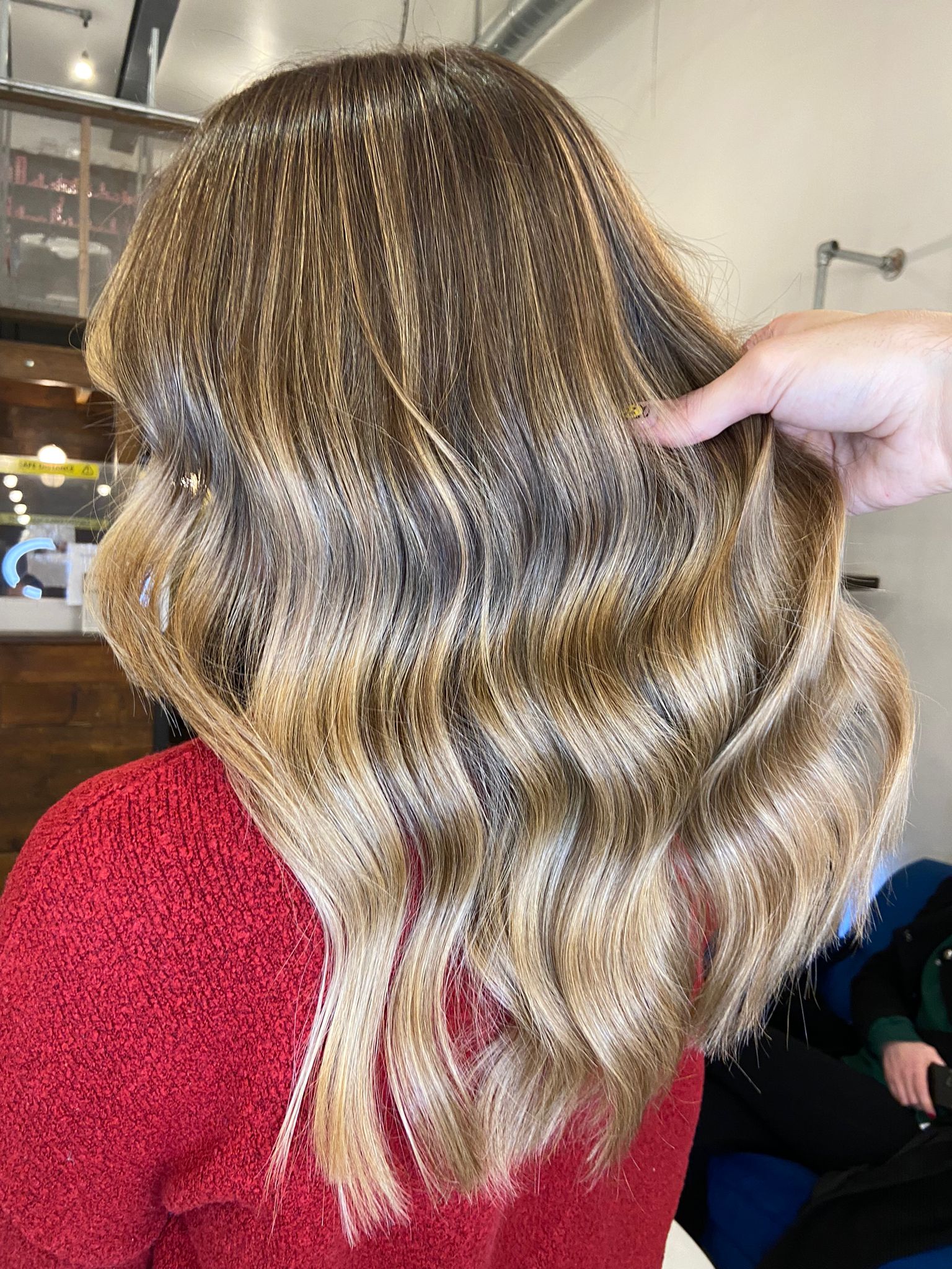 Wavy hair hotsell blow dry