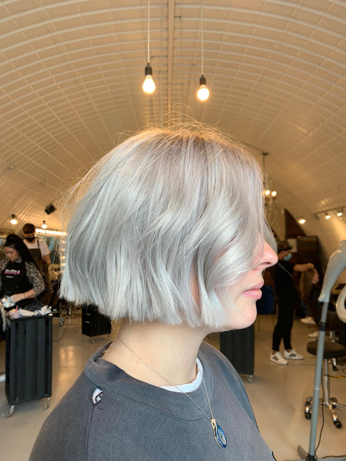 50 Heart-Stopping Platinum Blonde Hair Colors for 2024 - Hair Adviser