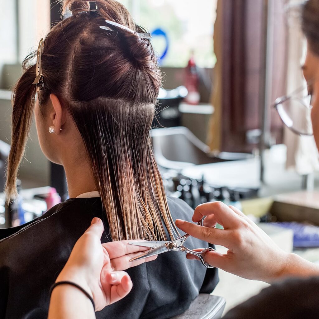 HAIRCUT-WOMAN-2