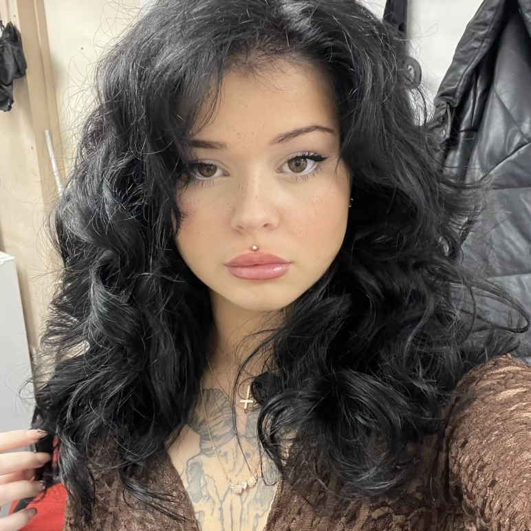 Kelsie Brix Kelsie Brix