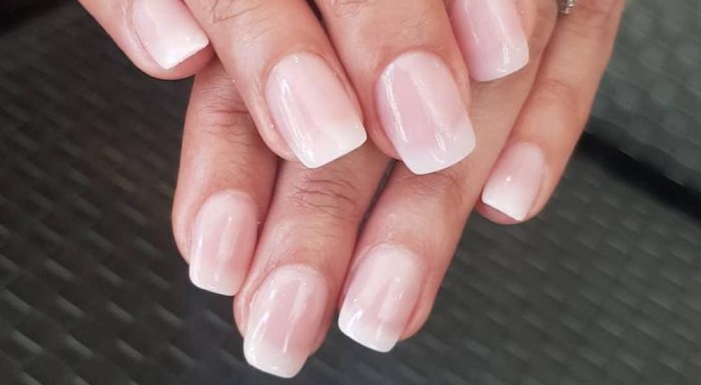 Healthy nails Manicure Nine Elms in London Salon